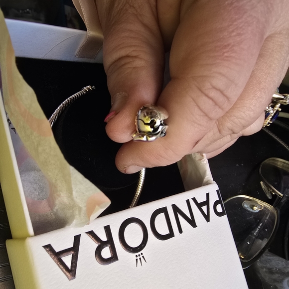 PANDORA Silver 8-8.5" Bracelet With Official DISNEY STITCH Closure. New In Box. - Picture 8 of 8